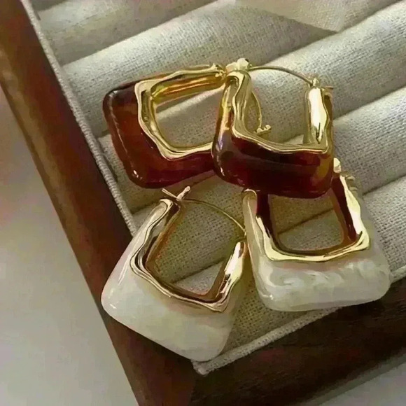 Jewelry - - Elegant And Luxurious U-Shaped Hoop Earrings